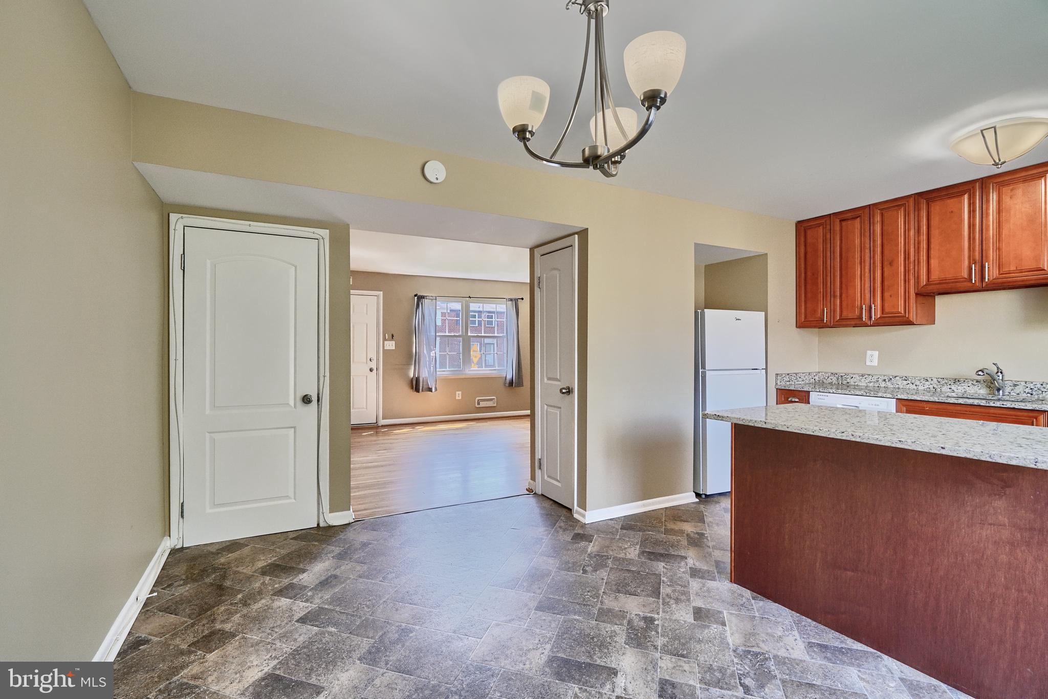 4806 Melbourne Road Baltimore, MD 21229 - Photo 13 of 39