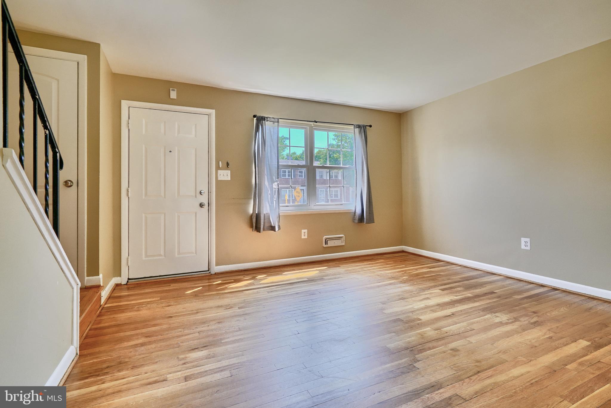 4806 Melbourne Road Baltimore, MD 21229 - Photo 15 of 39