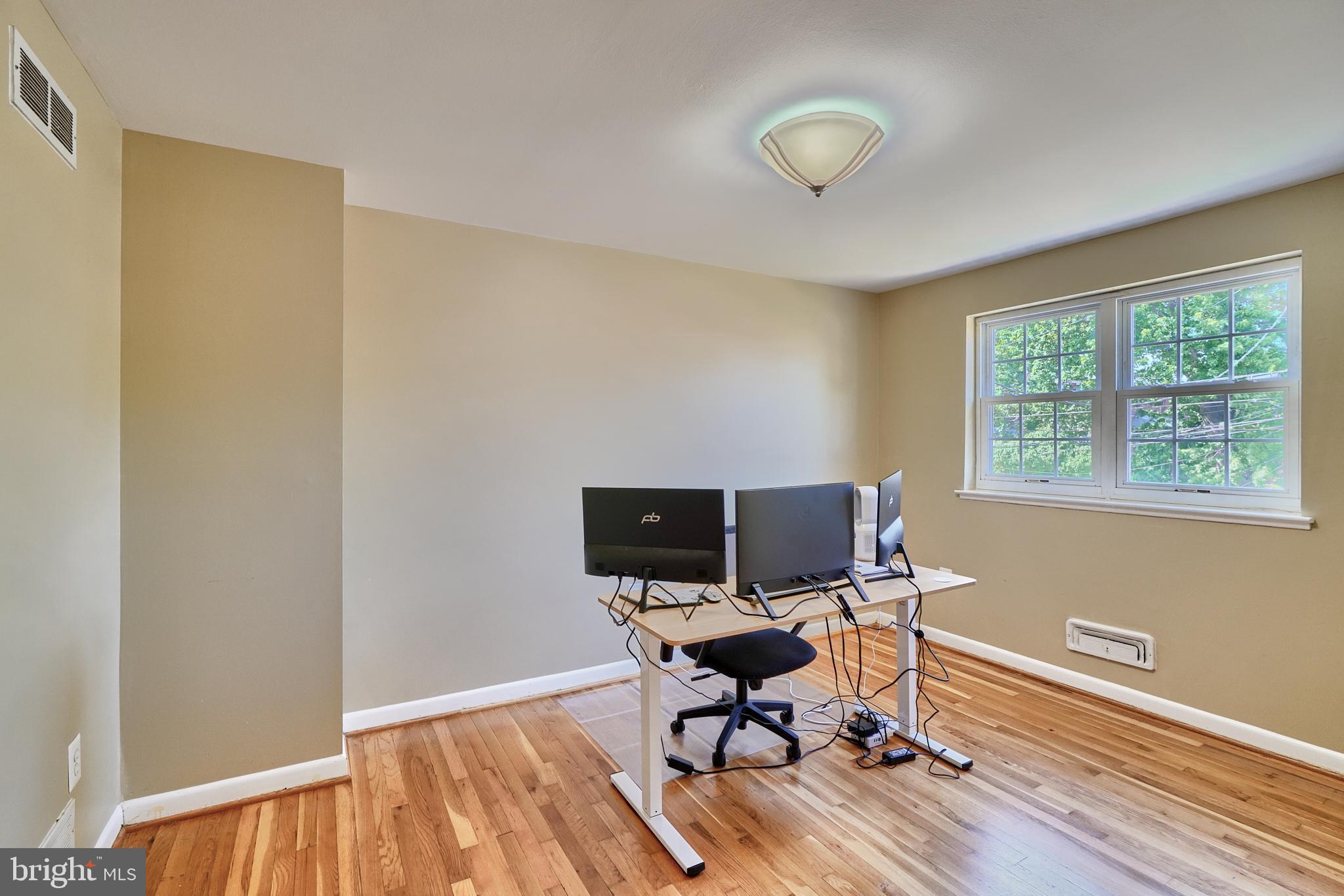 4806 Melbourne Road Baltimore, MD 21229 - Photo 18 of 39