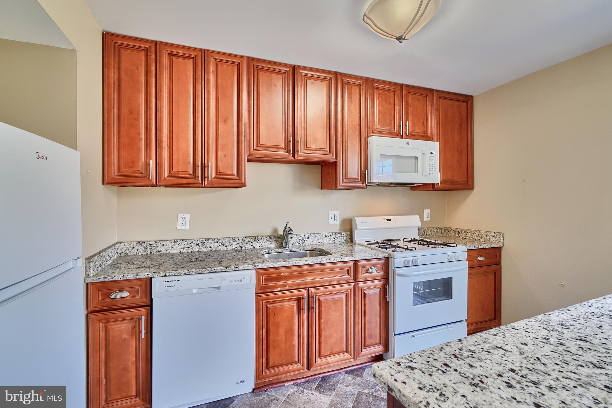 4806 Melbourne Road Baltimore, MD 21229 - Photo 9 of 39