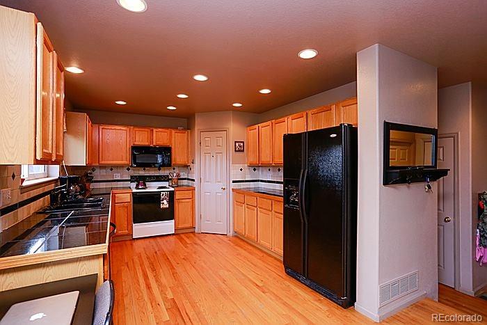 467 Sylvestor Trail Highlands Ranch, CO 80129 - Photo 12 of 25 Gallery Image 12