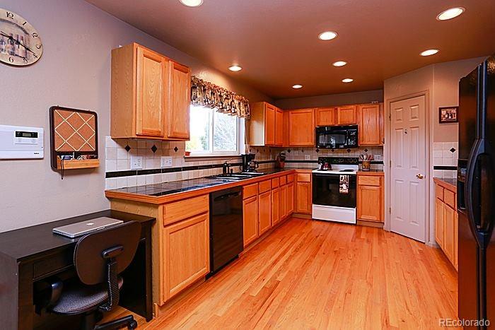 467 Sylvestor Trail Highlands Ranch, CO 80129 - Photo 13 of 25 Gallery Image 13