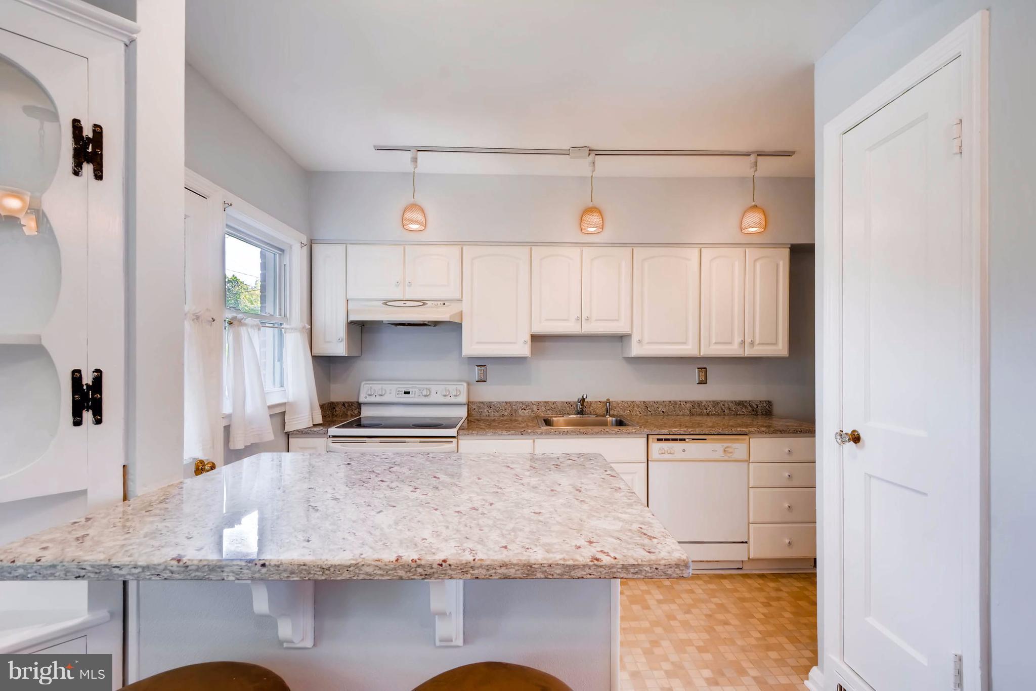8317 Ridgely Oak Road Baltimore, MD 21234 - Photo 1 of 28 Kitchen