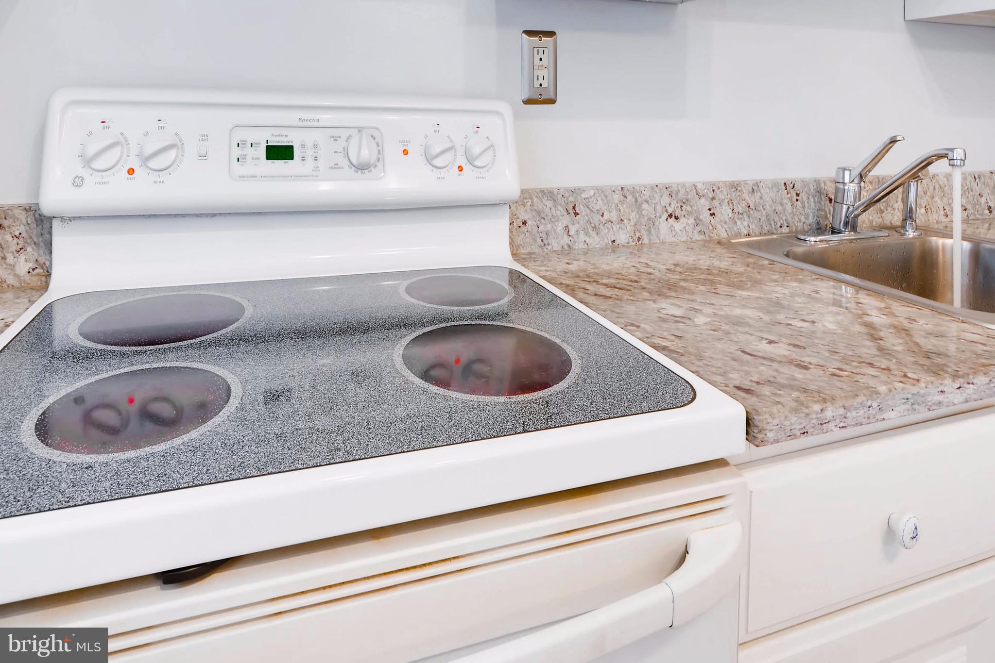 8317 Ridgely Oak Road Baltimore, MD 21234 - Photo 14 of 28 Kitchen