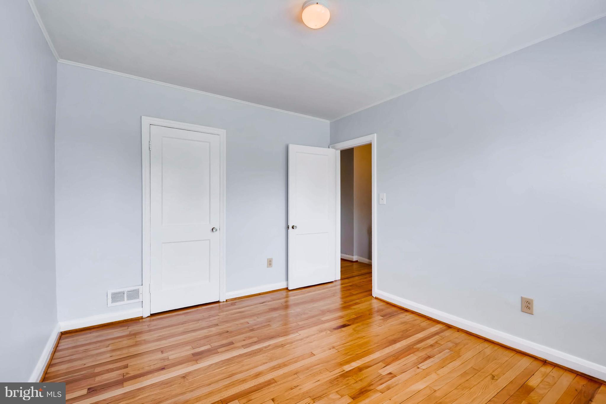 8317 Ridgely Oak Road Baltimore, MD 21234 - Photo 17 of 28 Bedroom (Master)