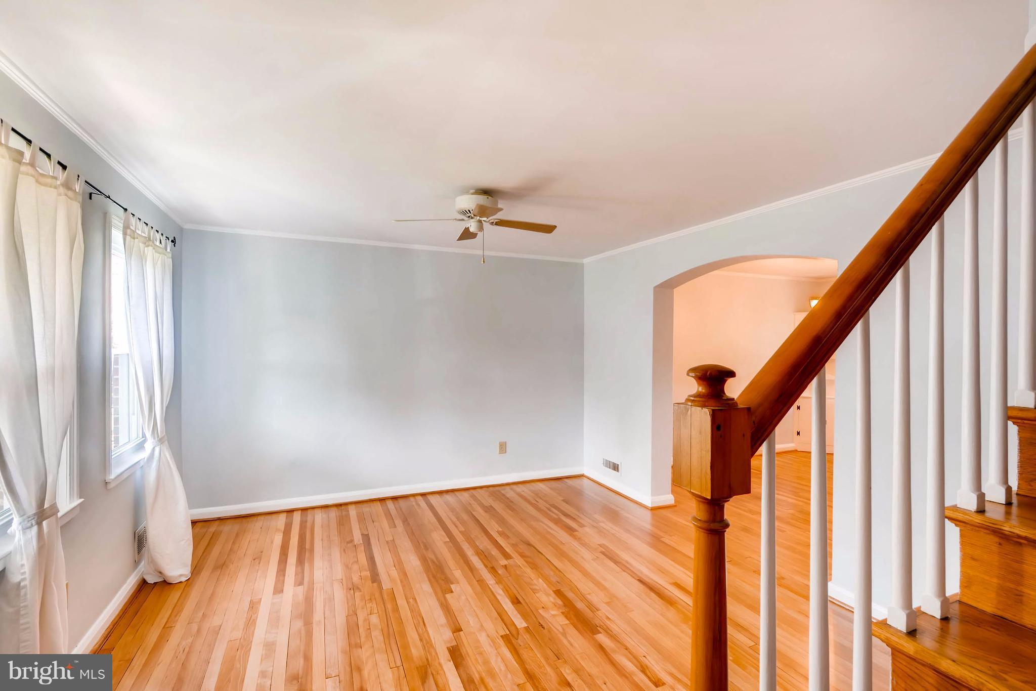 8317 Ridgely Oak Road Baltimore, MD 21234 - Photo 8 of 28 Living Room