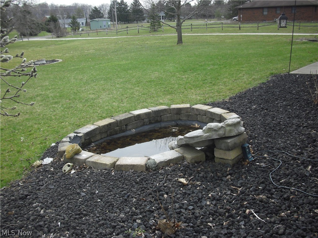 1950 Lester Road Valley City, OH 44280 - Photo 17 of 20 Decorative Feature
