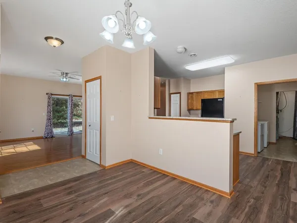 $260,000 | 8010 Stratford Circle South, Shakopee, MN 55379