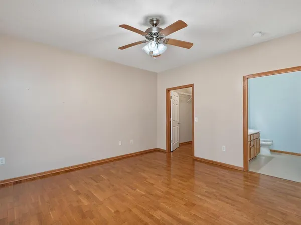 $260,000 | 8010 Stratford Circle South, Shakopee, MN 55379
