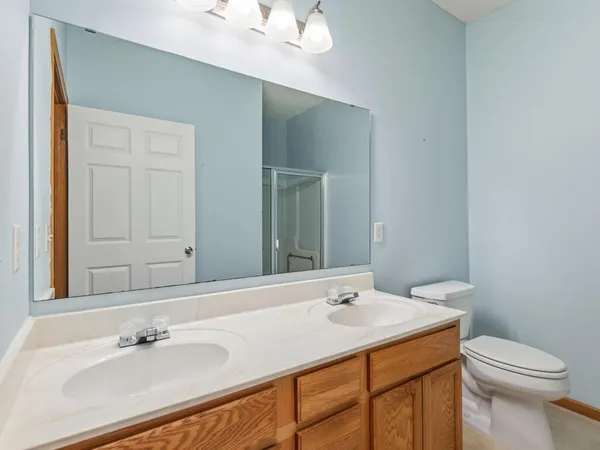 $260,000 | 8010 Stratford Circle South, Shakopee, MN 55379