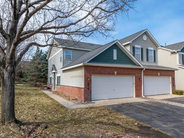 $260,000 | 8010 Stratford Circle South, Shakopee, MN 55379