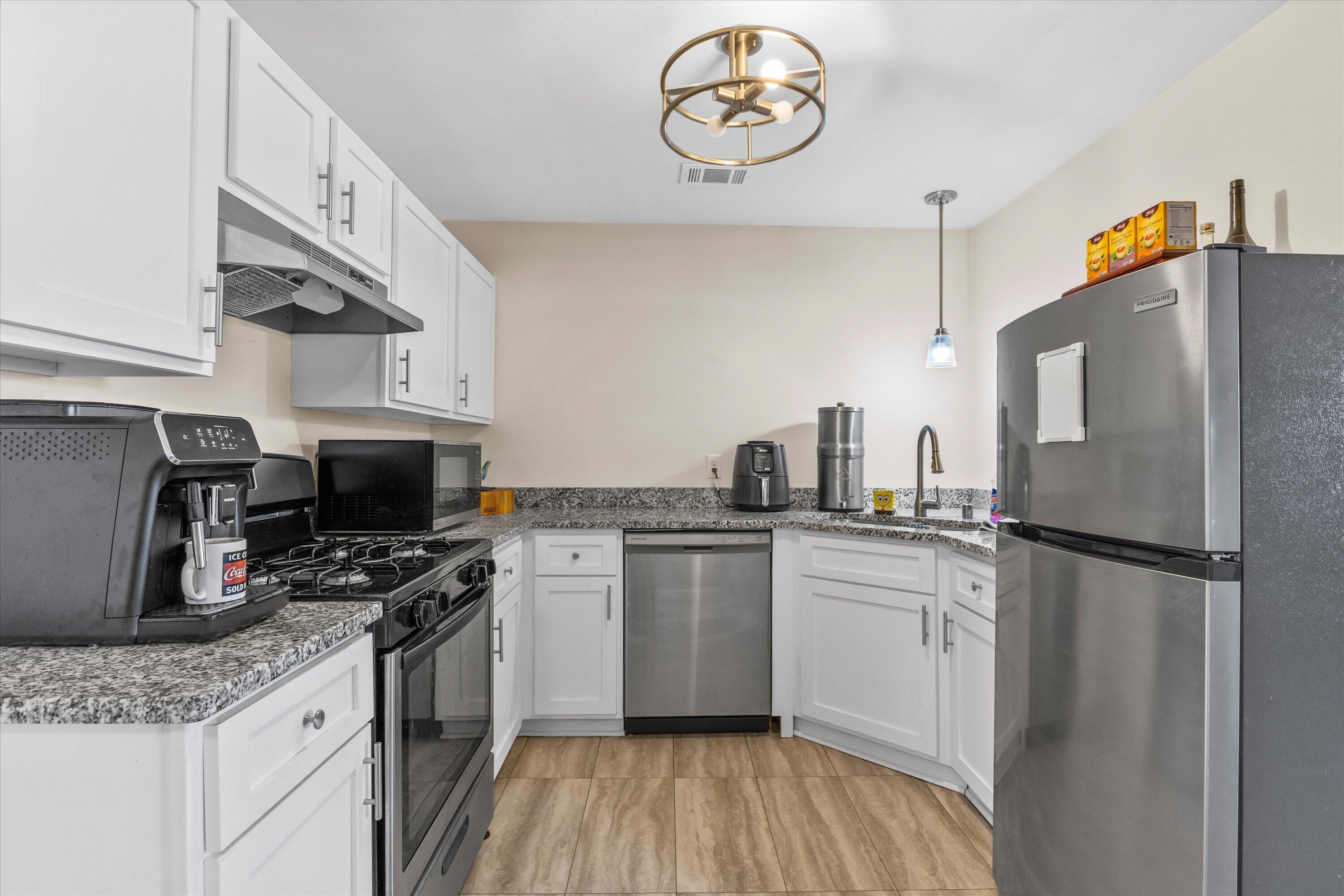 100 Main Street, Unit 204 Pewaukee, WI 53072 - Photo 13 of 29 24-IMG_4609