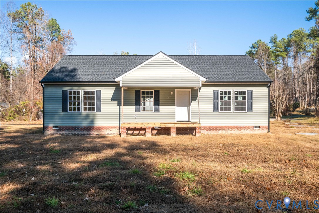 a house view with a outdoor space