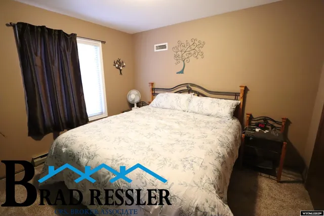 $328,000 | 3350 Stagecoach Drive, Casper, WY 82604