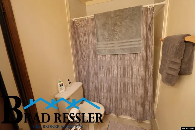 $328,000 | 3350 Stagecoach Drive, Casper, WY 82604