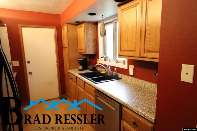 $328,000 | 3350 Stagecoach Drive, Casper, WY 82604