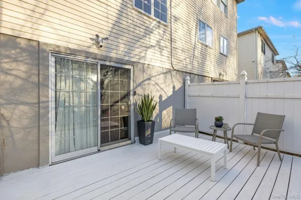 $749,999 | 7-2 Wells Park Drive, Yonkers, NY 10705