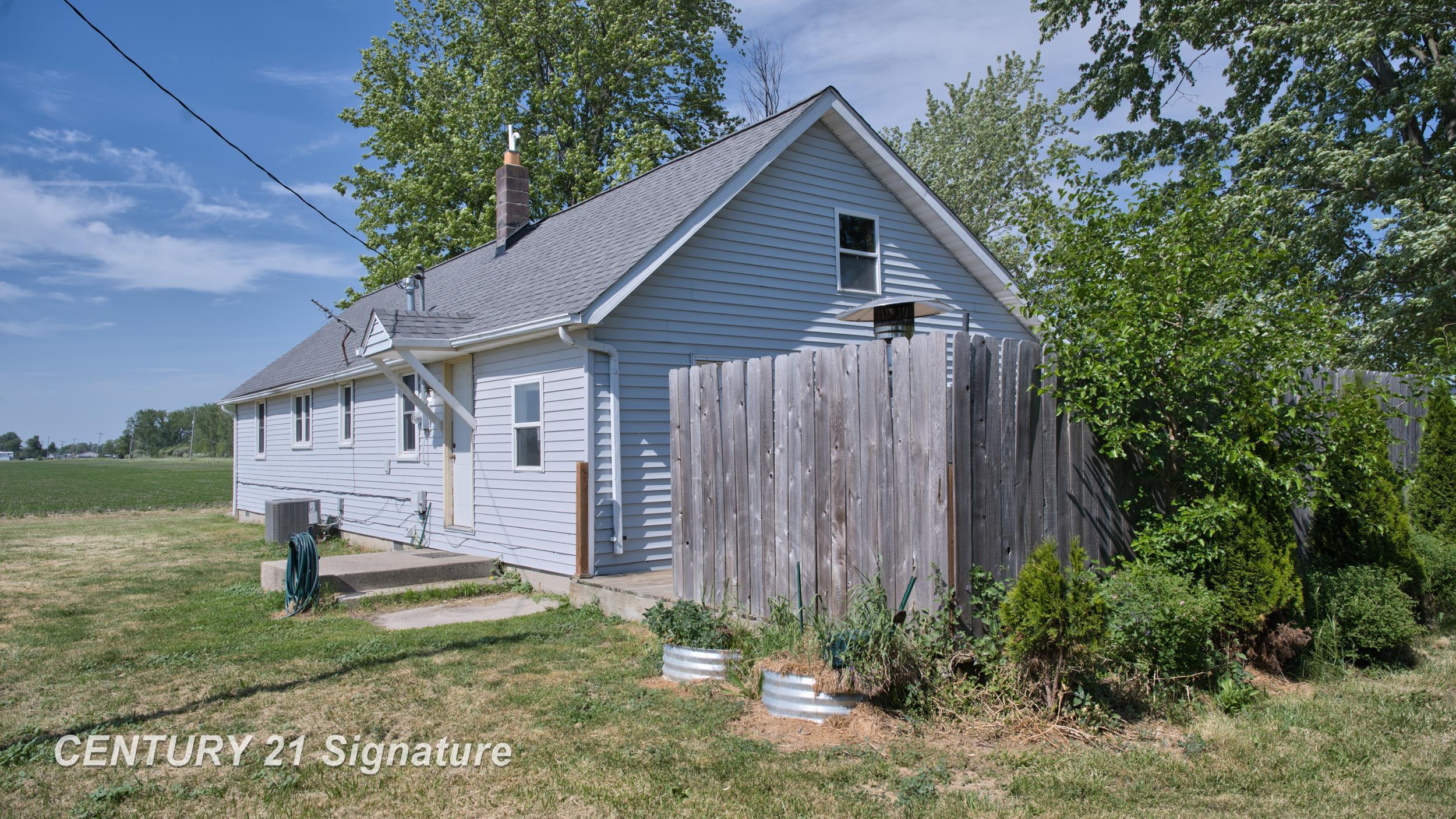 5940 E Road Saginaw, MI 48601 - Photo 6 of 28 50210424-0fa2b8e1-14a1-445a-9c59-00e618c4ff4a.JPG