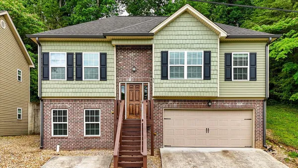 $2,500 | 816 Altamont Road, Chattanooga, TN 37415