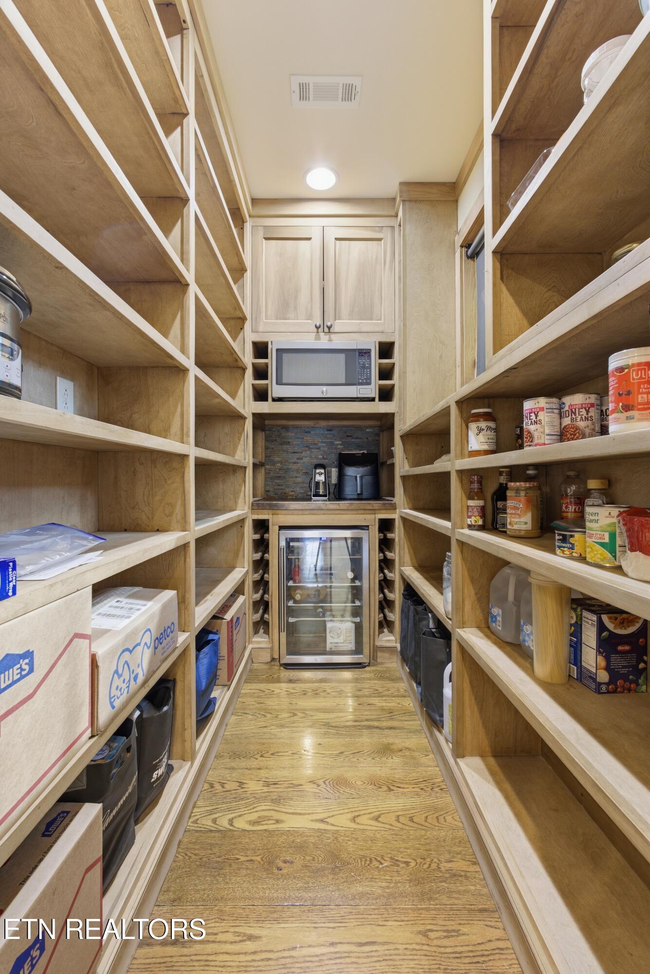 476 Waterfront Way Ten Mile, TN 37880 - Photo 17 of 50 Large Pantry