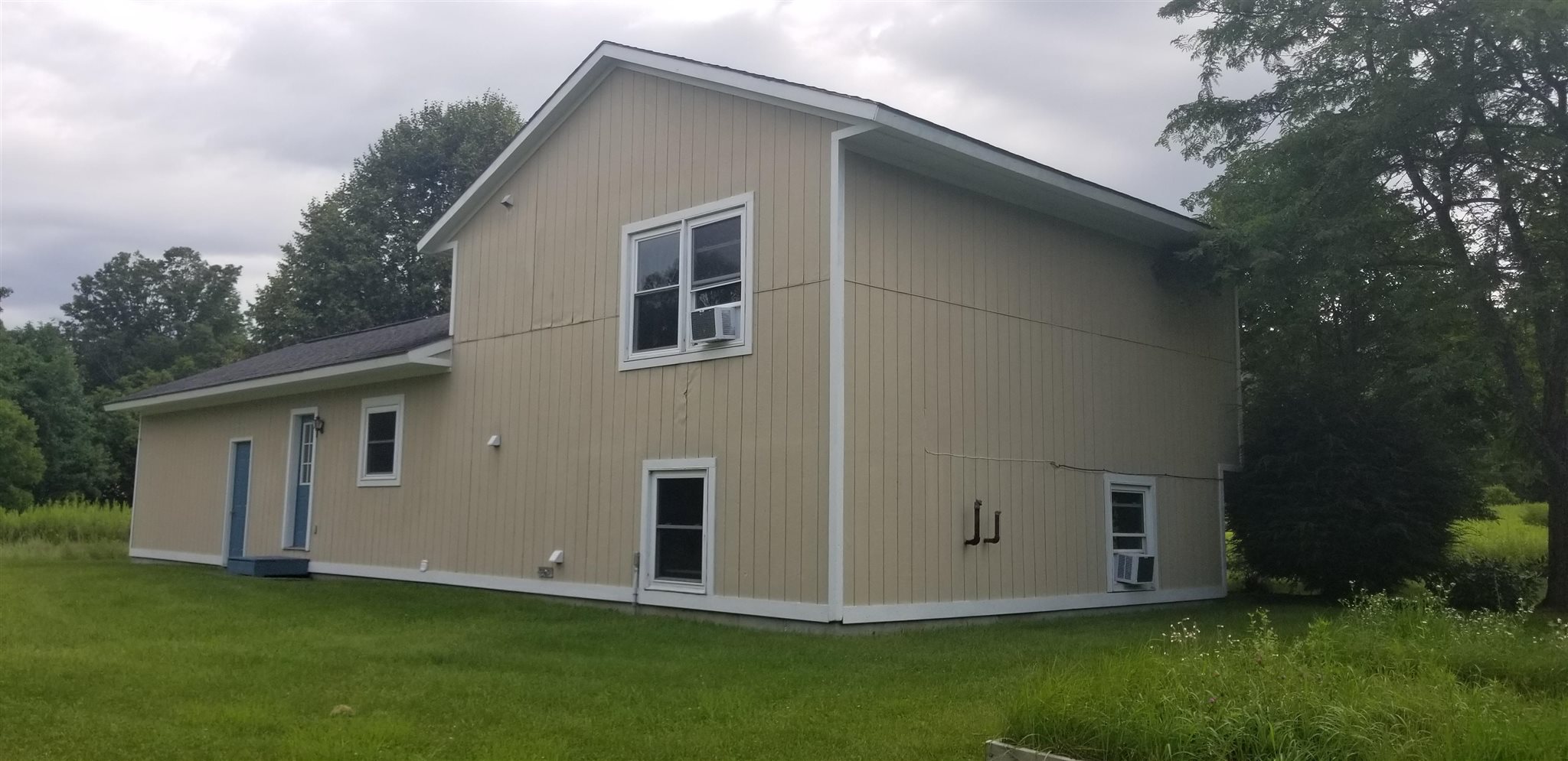 67 Niles Road Bennington, VT 05201 - Photo 2 of 30