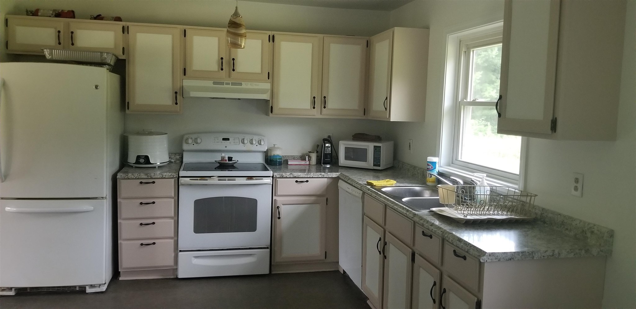 67 Niles Road Bennington, VT 05201 - Photo 5 of 30