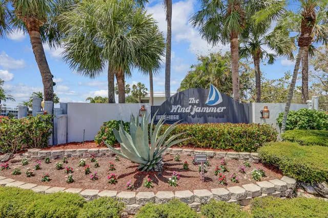 $190,000 | 1852 Southwest Palm City Road, Unit 202, Stuart, FL 34994