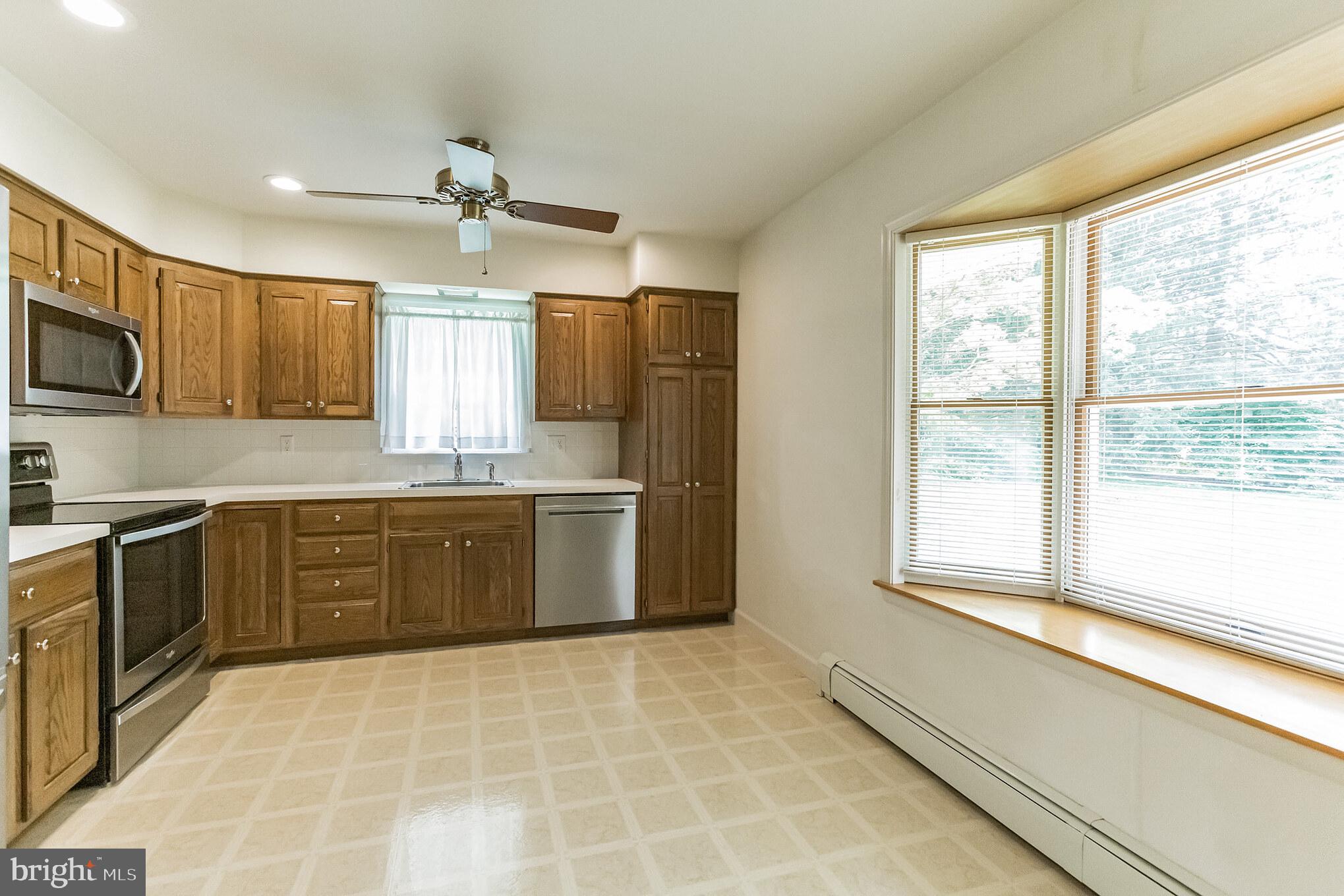 209 Paschall Mill Road West Grove, PA 19390 - Photo 8 of 30 Kitchen