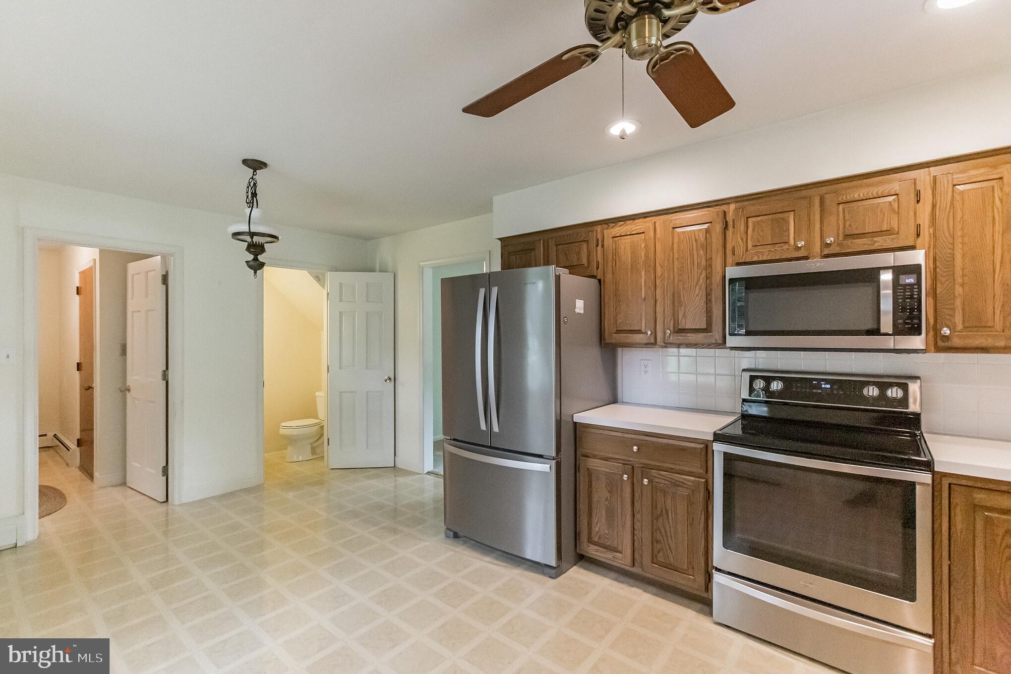 209 Paschall Mill Road West Grove, PA 19390 - Photo 10 of 30 Kitchen/Dining