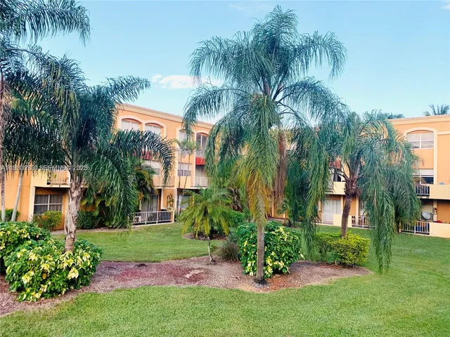 $1,590 | Venetian Gardens at Country Club of Miami, Hialeah, FL 33015