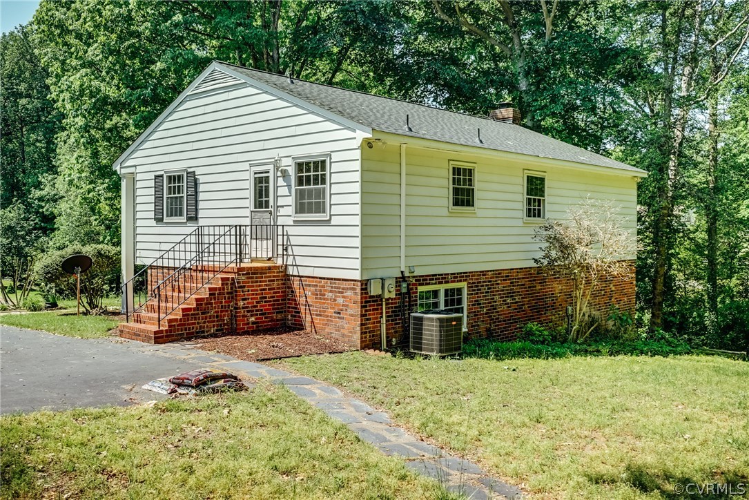 4202 Redbank Road Sandston, VA 23150 - Photo 9 of 38 Gallery Image 9