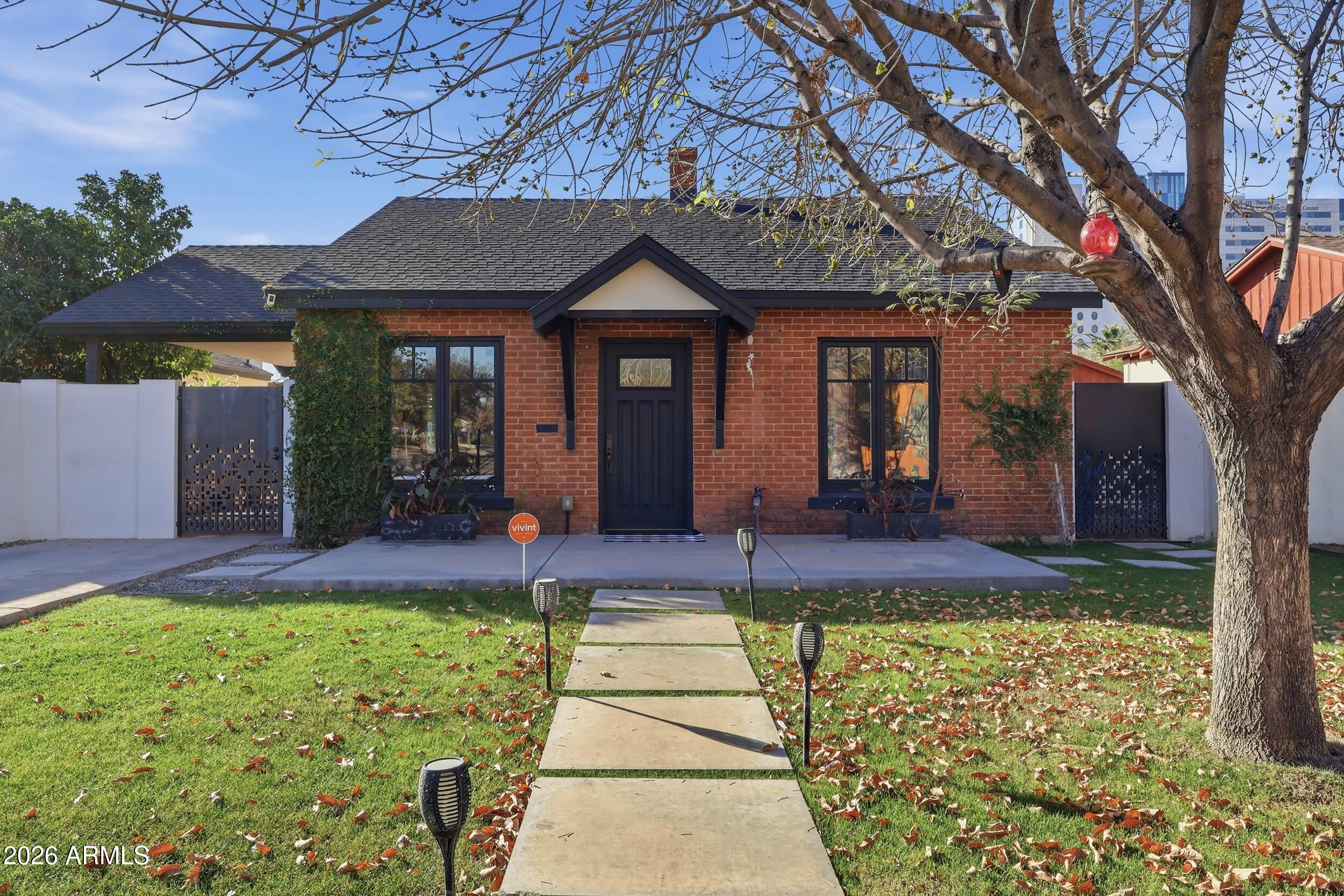 1123 East Coronado Road Phoenix, AZ 85006 - Photo 1 of 37 2_img_6218