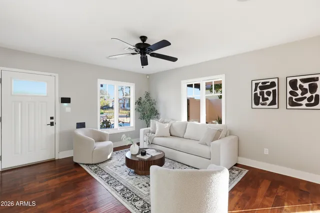 a view of a back yard of the house