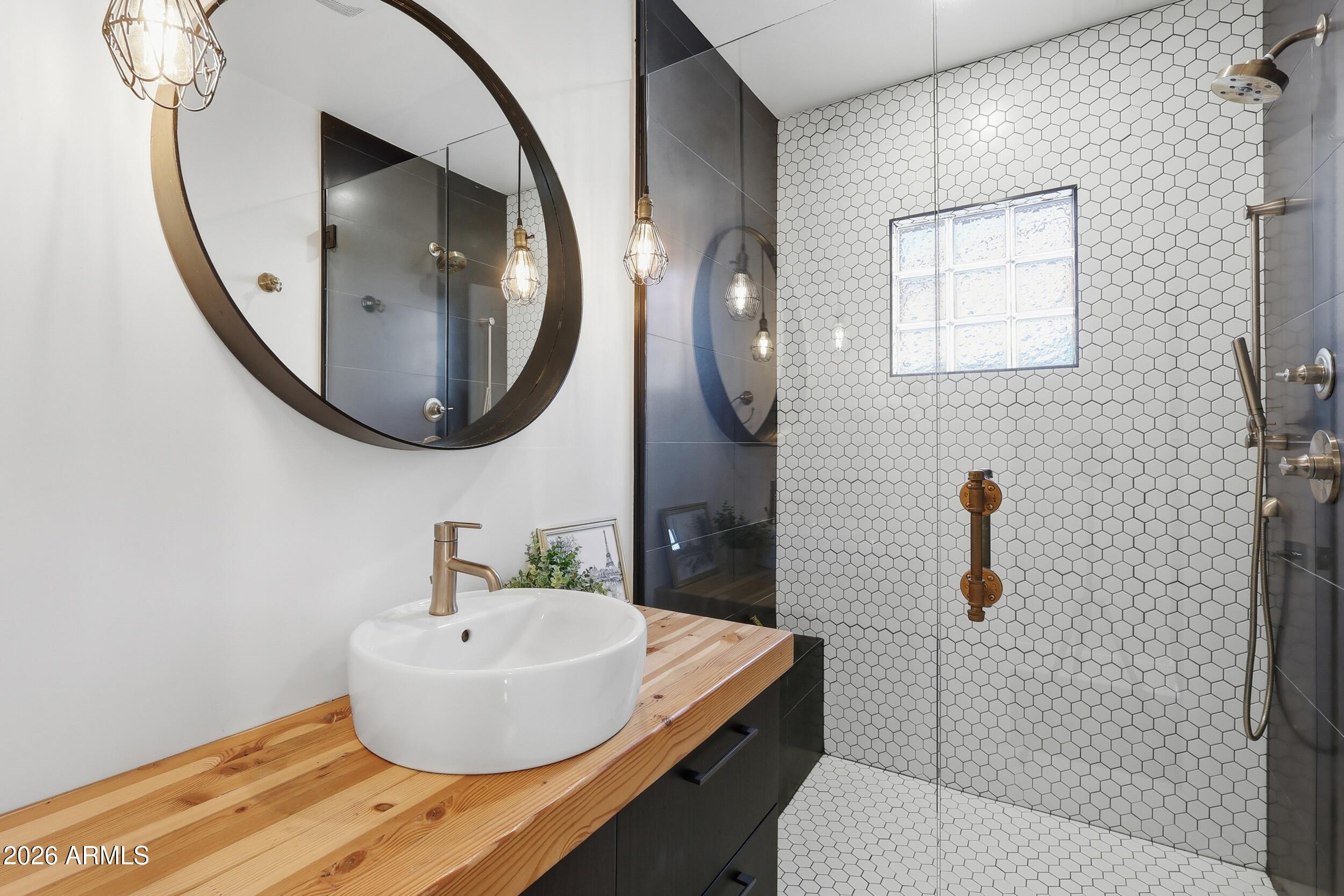 1123 East Coronado Road Phoenix, AZ 85006 - Photo 24 of 37 19_img_6065