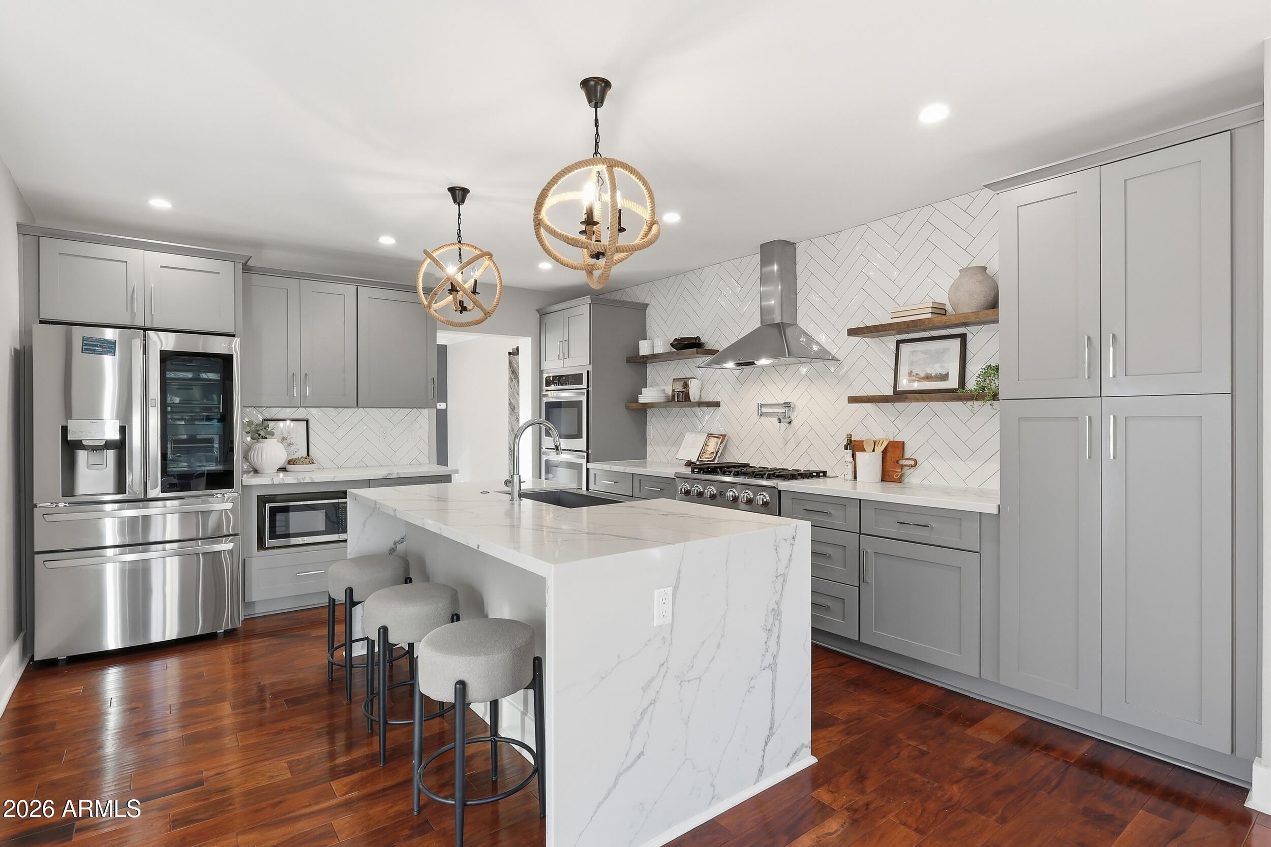 1123 East Coronado Road Phoenix, AZ 85006 - Photo 3 of 37 12_img_6131