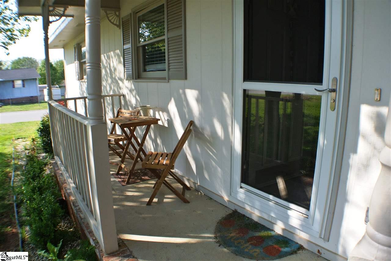 101 McKinley Drive Inman, SC 29349 - Photo 4 of 22 Gallery Image 4