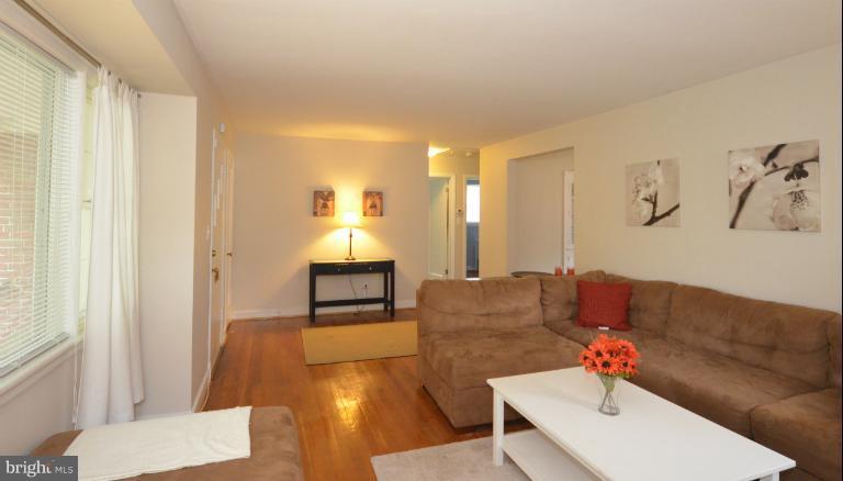 2205 Darrow Street Silver Spring, MD 20902 - Photo 19 of 21 Living Room