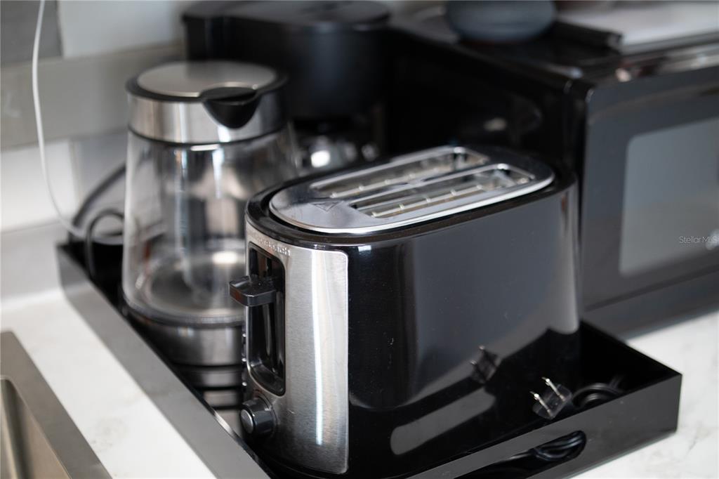 123 Oconee Street Lakeland, FL 33805 - Photo 15 of 25 a picture of water heater room