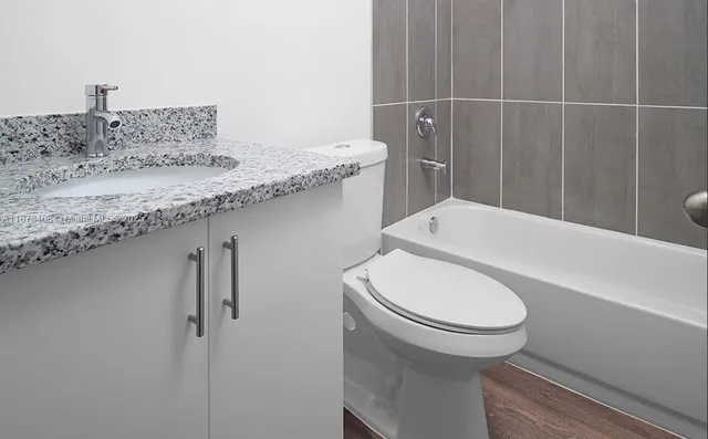 $2,250 | 8007 Vega Court, LaBelle, FL 33935