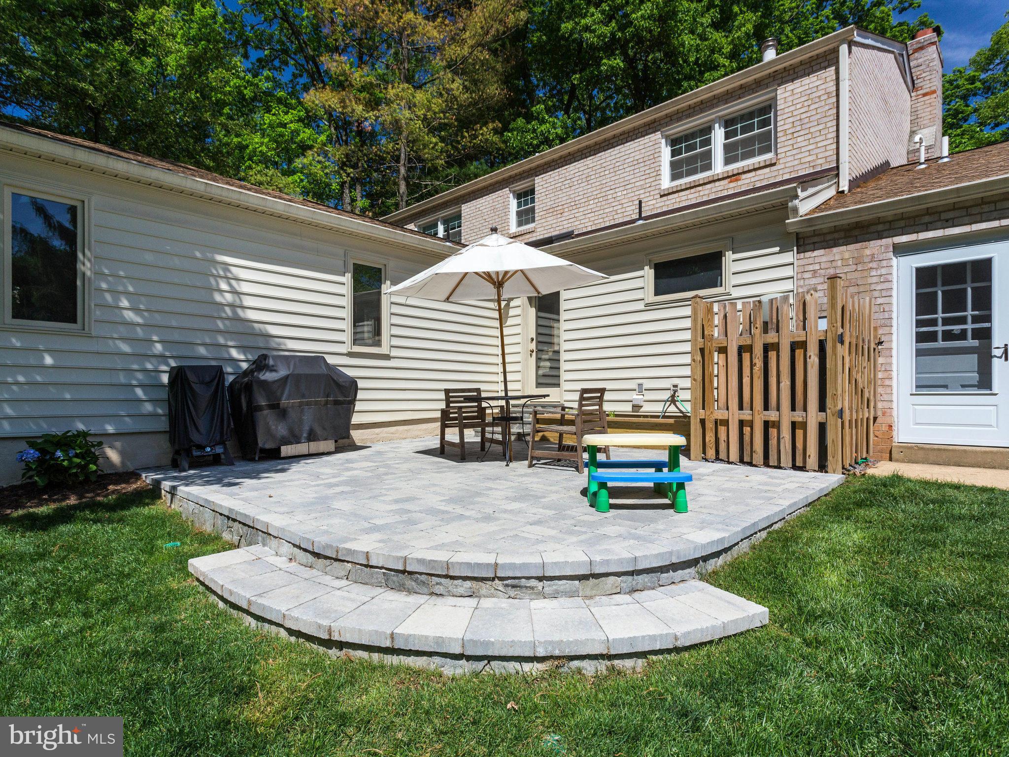 11421 Vale Road Oakton, VA 22124 - Photo 16 of 25 Patio... Great for Entertaining.