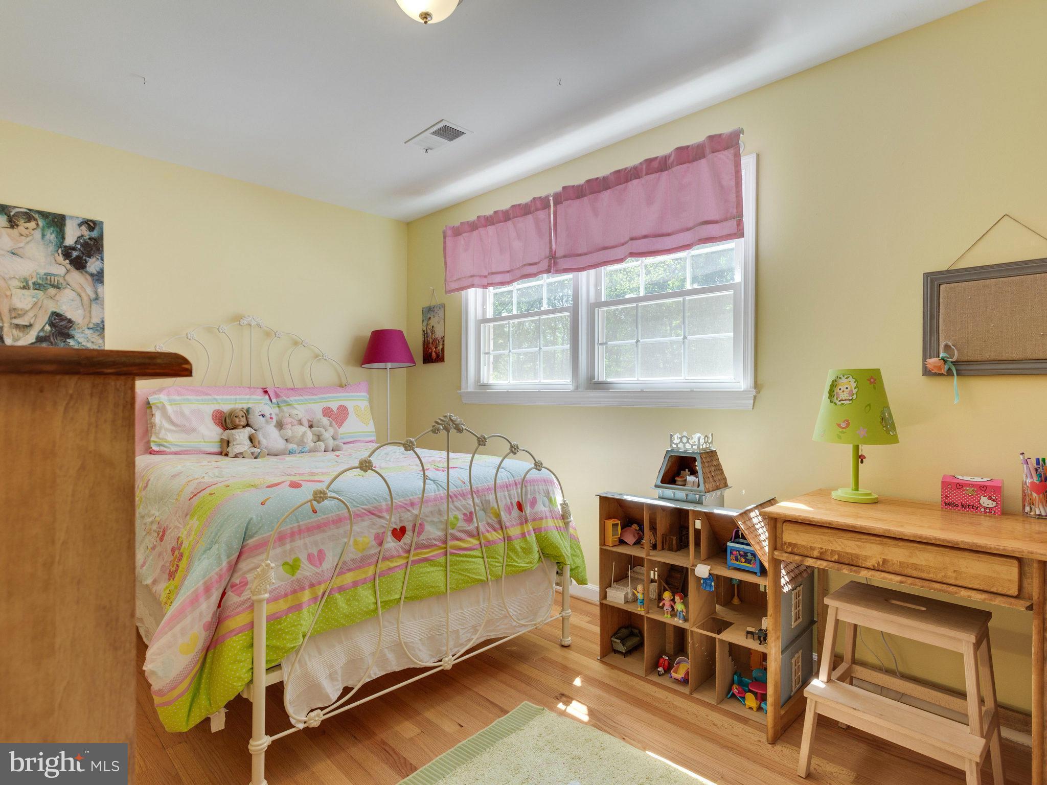 11421 Vale Road Oakton, VA 22124 - Photo 19 of 25 Bedroom w Hardwood Floors