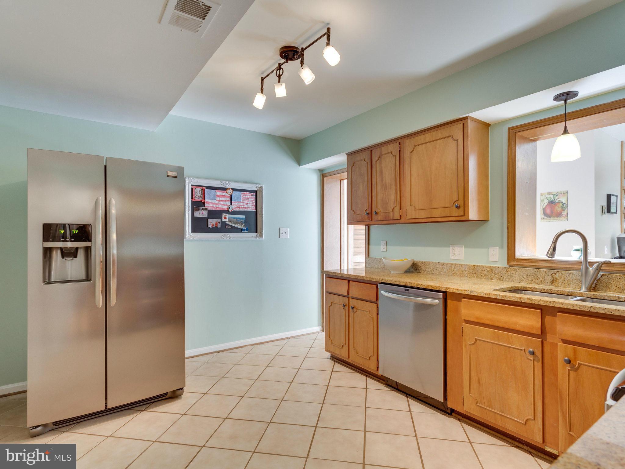11421 Vale Road Oakton, VA 22124 - Photo 8 of 25 Kitchen w New Stainless Steel Appliances