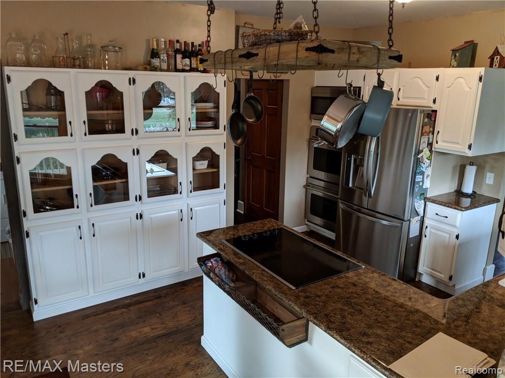 27754 Arsenal Road Flat Rock, MI 48134 - Photo 12 of 57 Kitchen / dining