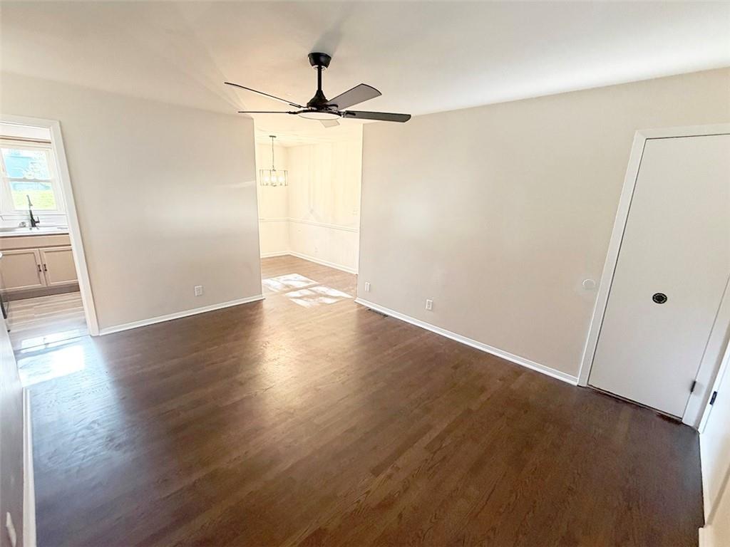 4016 South Spring Street Independence, MO 64055 - Photo 8 of 52 Gallery Image 8