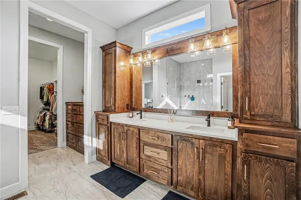 $700,000 | 16590 Northwest 124th Street, Platte City, MO 64079