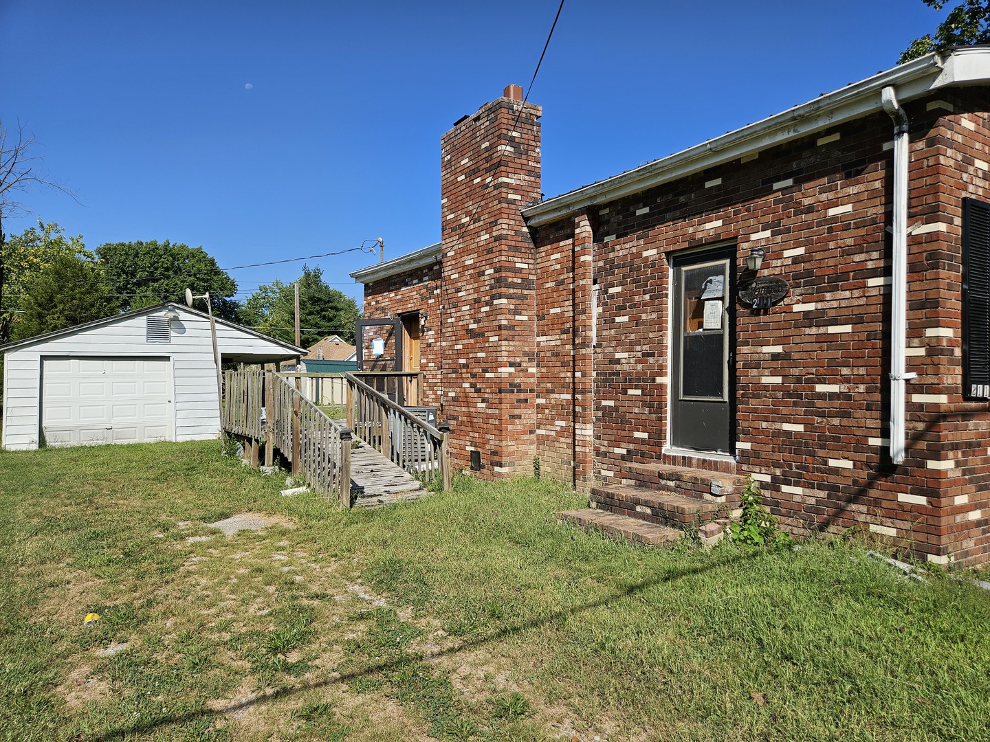 211 Seba Street Hurst, IL 62949 - Photo 6 of 20 Gallery Image 6