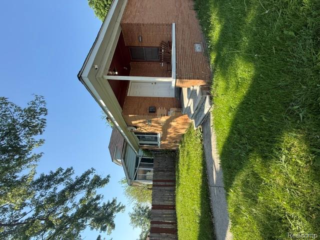 7559 Prairie Street Detroit, MI 48210 - Photo 4 of 21