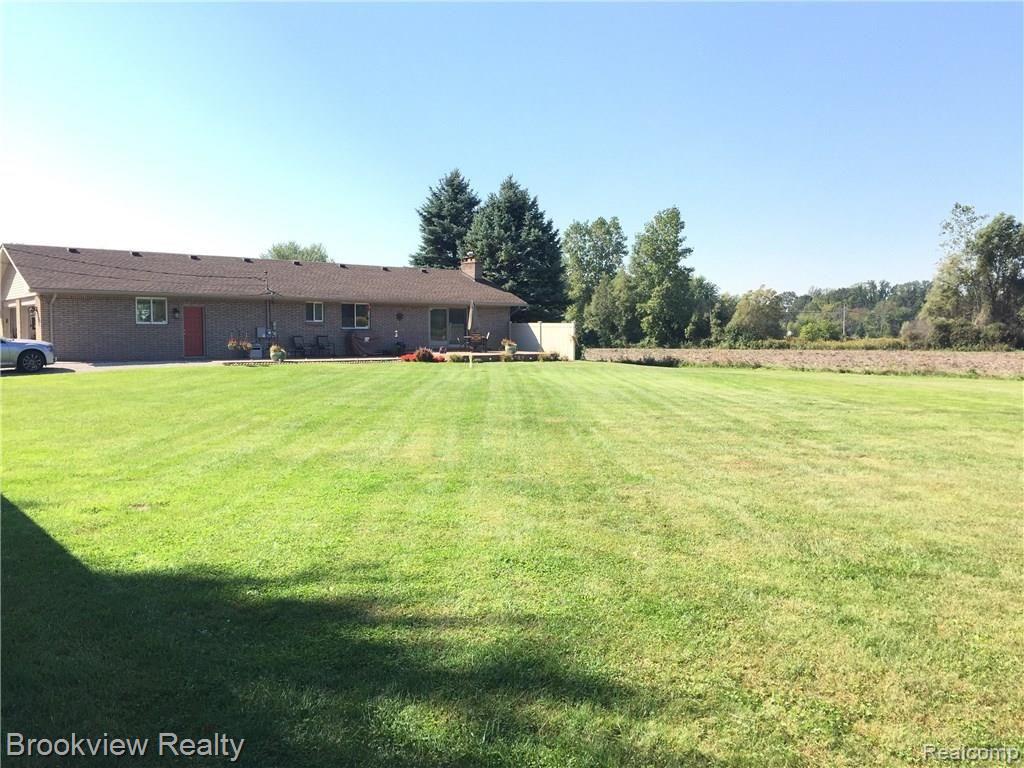 9670 Division Road Columbus, MI 48063 - Photo 20 of 45 IMG_7109.JPG