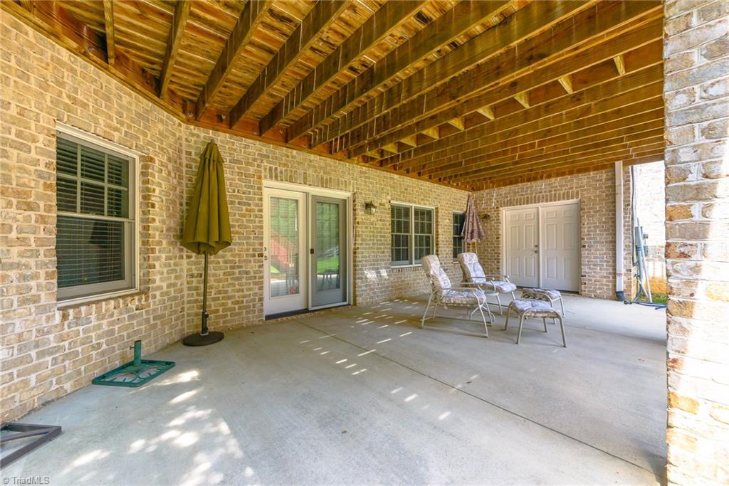 165 Windrush Road Winston-Salem, NC 27106 - Photo 3 of 30
