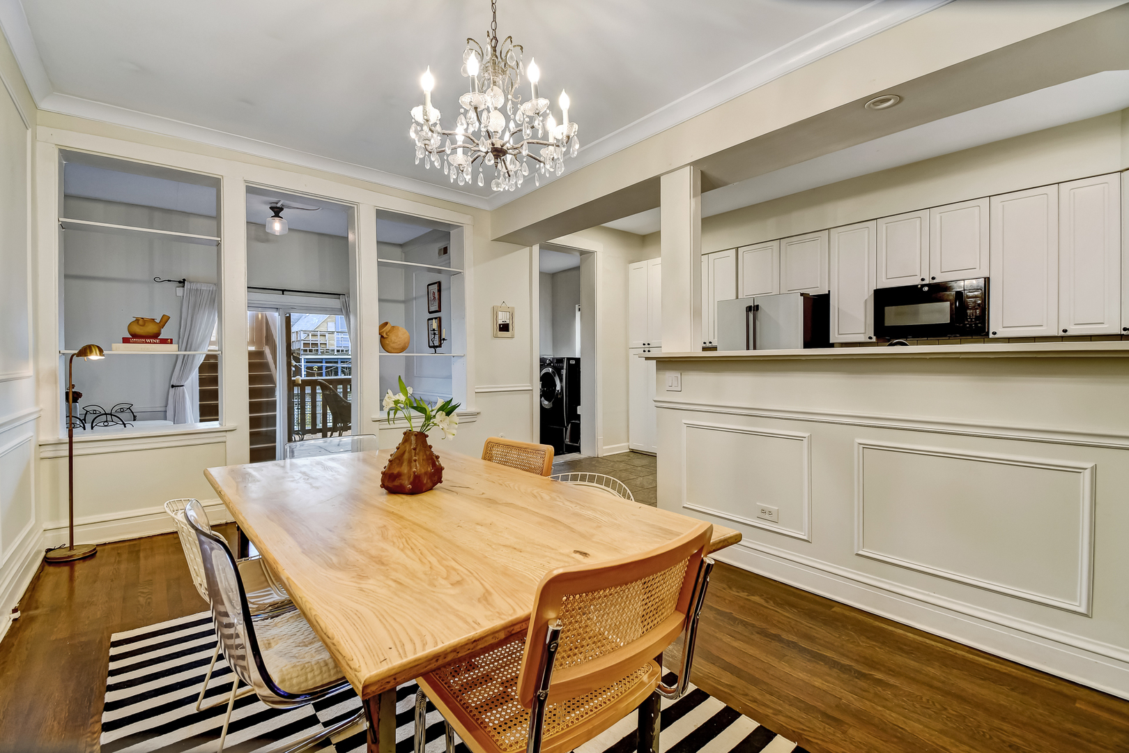 1447 West Warner Avenue, Unit 2W Chicago, IL 60613 - Photo 4 of 27